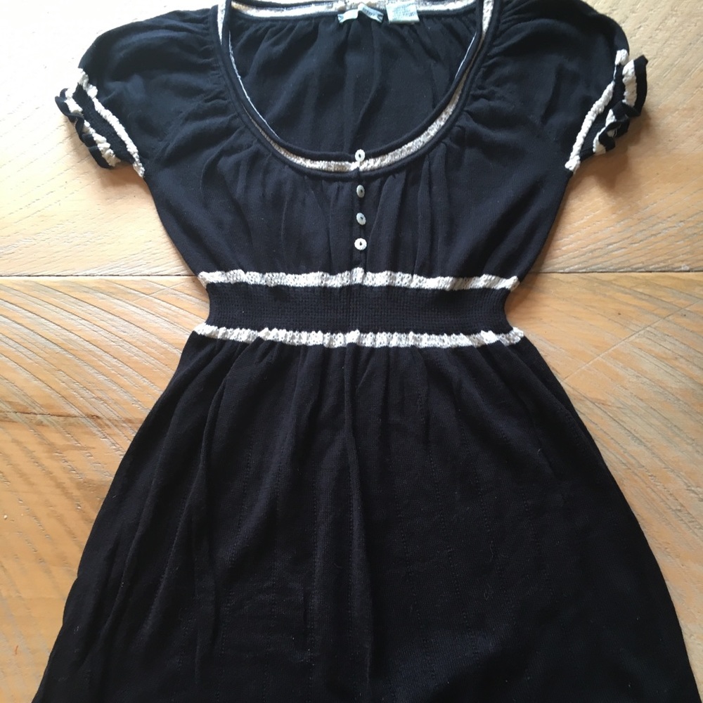 Anthropologie S like new black/white babydoll top